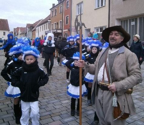 Am 23. Februar mit „Hirschau OHO“ durch die Innenstadt – Anmeldung zum Faschingszug