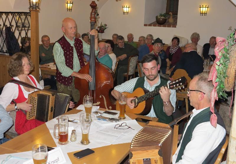 D’Watzndorfer feiern Bilderbuchgeburtstag