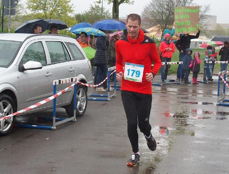 Stefan Basler startet für die DJK Ehenfeld-Massenricht beim Triathlon in Roth.