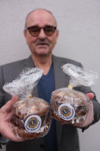 Sich selbst und anderen eine Freude machen und dabei Gutes tun. Das kann man beim Kauf der Lions-Elisenlebkuchen, die wieder hochwertig und geschmacklich hervorragend sind. - Foto von Hubert Uschald