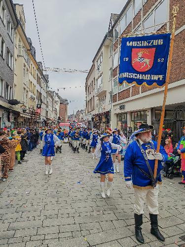 Hirschauer Musikzügler von Düsseldorfer Karneval restlos begeistert