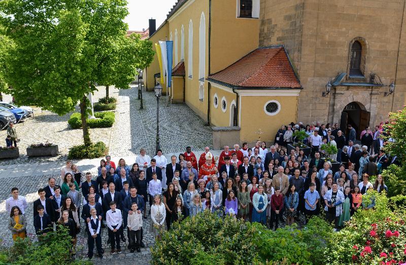 Feuer und Flamme für Jesus sein -  Firmung in Hirschau