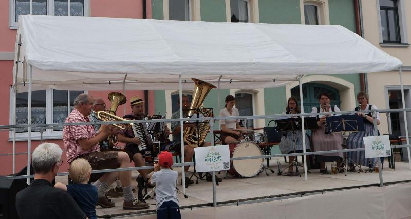 Den Marktplatz zum Festplatz umfunktioniert