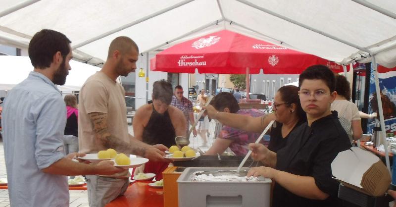 Den Marktplatz zum Festplatz umfunktioniert