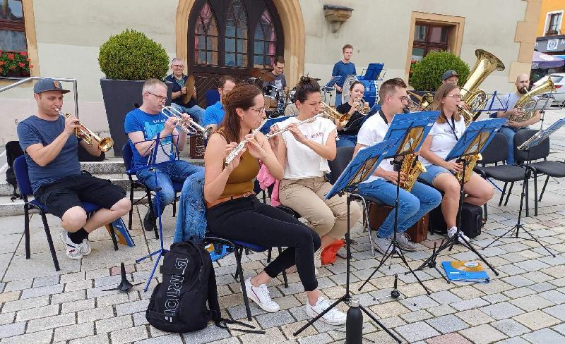 Nördliche Hauptstraße wird zum Instrumentenlehrpfad