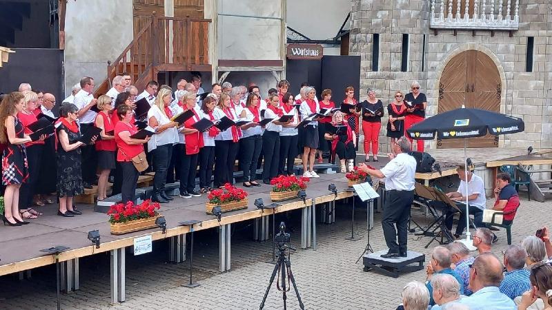 Gut 400 Zuschauer begeistert von Mittsommer-Serenade