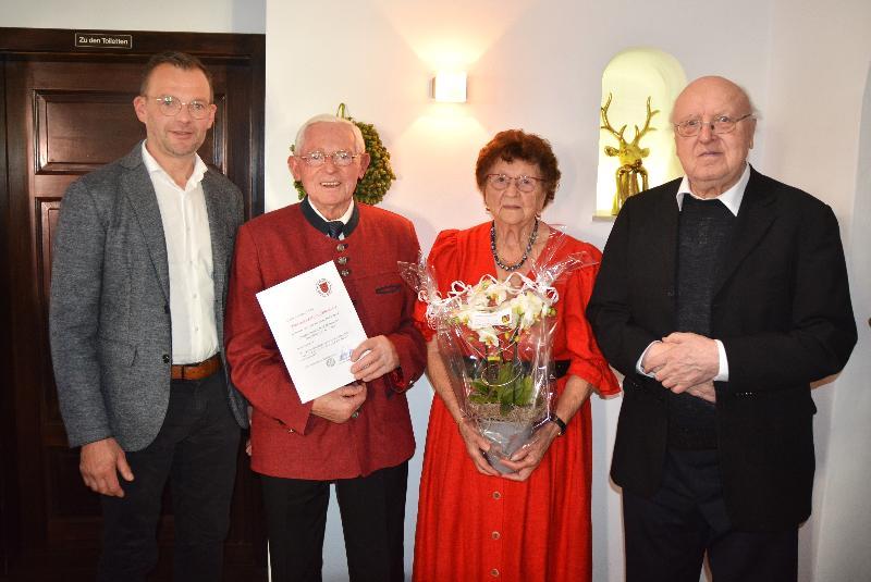 Fine und Alfred Hausmann feierten Diamantenes Ehejubiläum. - Foto von Fritz Dietl