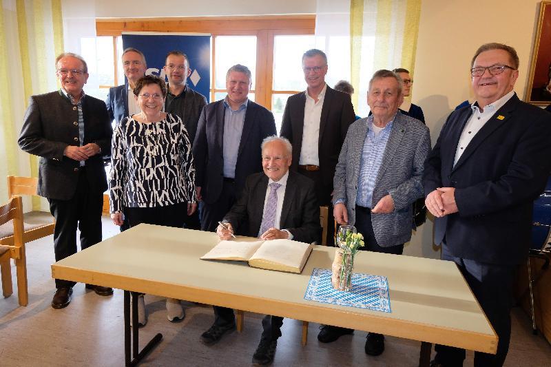 Neue Bundesregierung muss Wirtschaft wieder in Gang bringen
