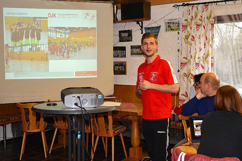 Vorsitzender Andreas Falk blickte auf viele sportliche und gesellschaftliche Ereignisse im vergangenen Jahr zurück. - Foto von Fritz Dietl