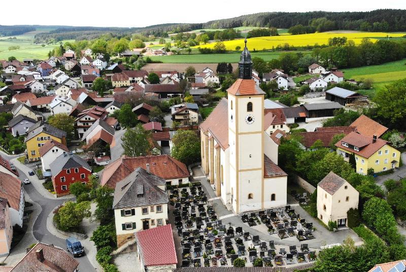 An Pfingsten Heimatfest in Ehenfeld.