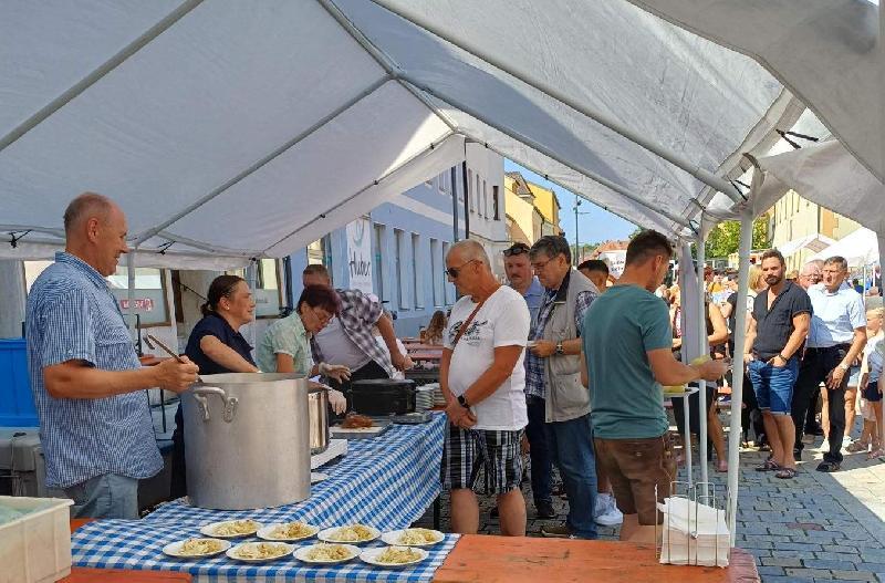 Marktplatzfest des Musikzugs einmal mehr Besuchermagnet