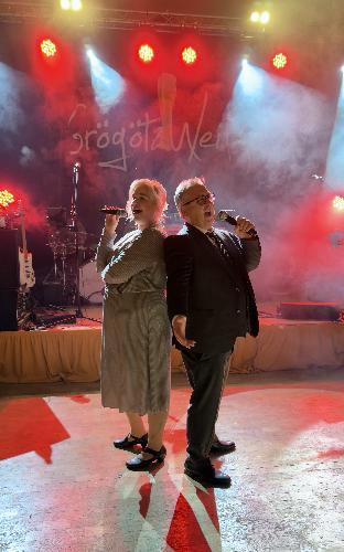 Mit „Abba and the 80‘s“ Mega-Stimmung beim Narrhalla-Ball