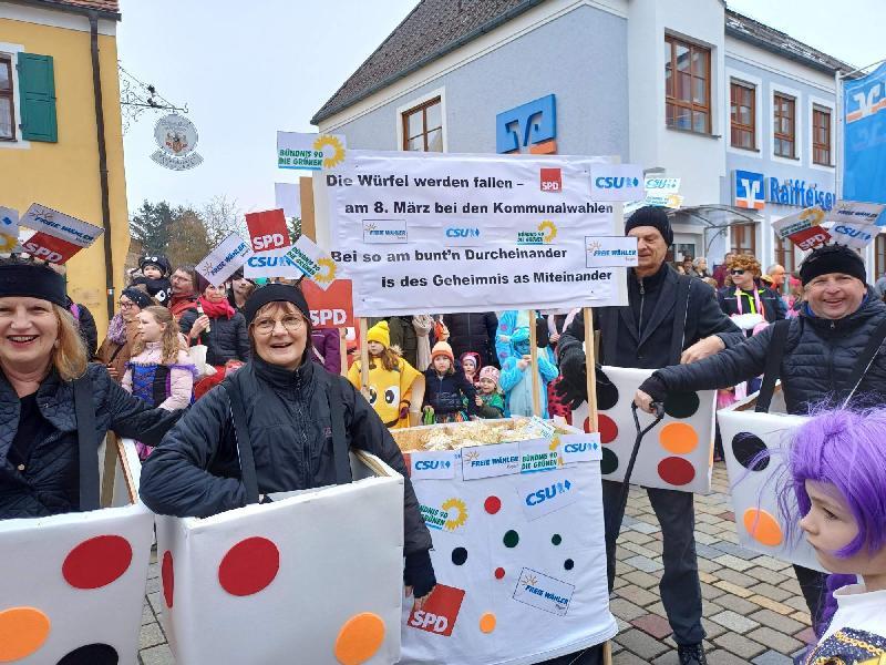 Hirschau erlebte Kinder-Faschingszug der Superlative