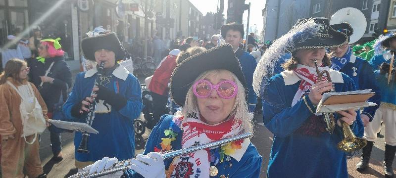 Hirschauer Musikzügler mittendrin im Düsseldorfer Jecken-Karneval