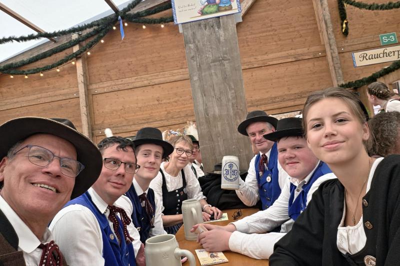 Früh aufstehen für einen besonderen Auftritt - Teilnahme am Oktoberfestzug 2026